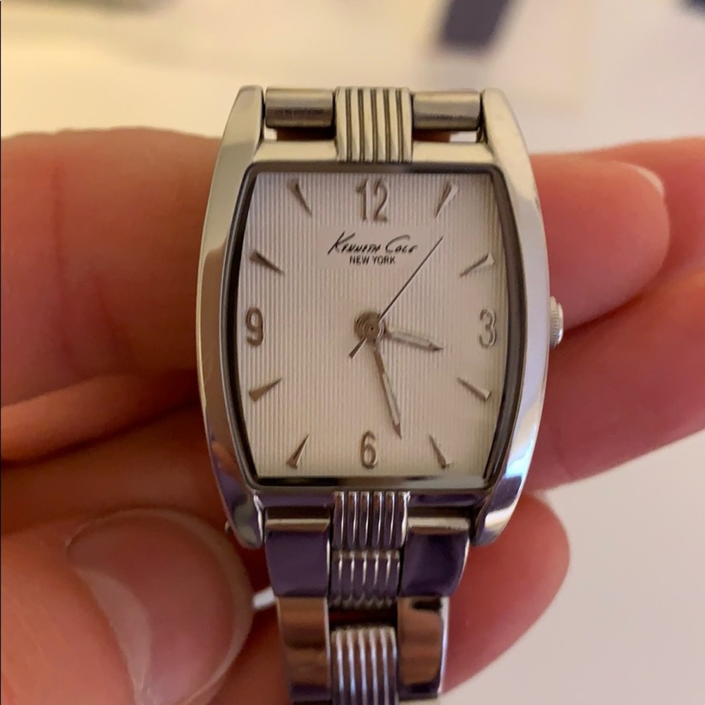 Kenneth Cole watch - Picture 2 of 3